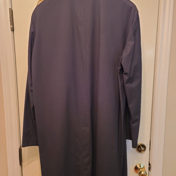 Rain coat - Picture 3 of 7